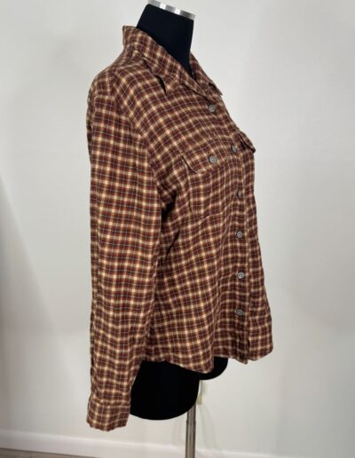 Vintage 90s Levi’s plaid flannel shirt, brown and yellow grunge style, button-down, size M on black mannequin, white background.