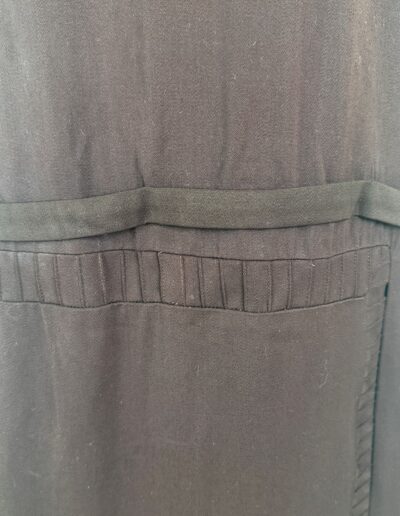 Rare plus size antique 1920s dark brown drop waist dress, Art Deco embroidery, wide pocket, vertical stitch, flapper era style.