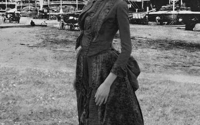 1880s going away dress outside